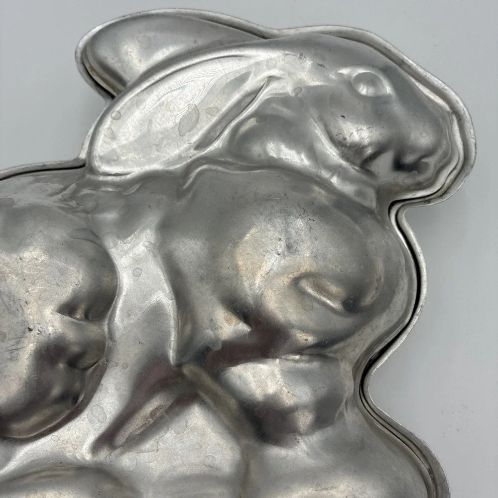 Vintage Aluminum Standing Bunny Rabbit Cake Mold 3D Easter Two Piece Pan 10 Inch